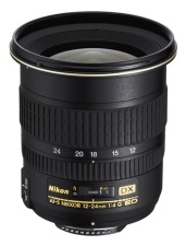 El primer objetivo en el mundo con un pequeño círculo de imagen optimizado para el formato sensor de las cámaras digitales SLR de Nikon como son la D100, D1X, D1H y D1....