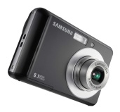Capturá tus memorias todos los días con esta cámara digital de 8.1 megapíxeles. Con su función Beauty Shot es como tener un retocador de fotos en la palma de tu mano....